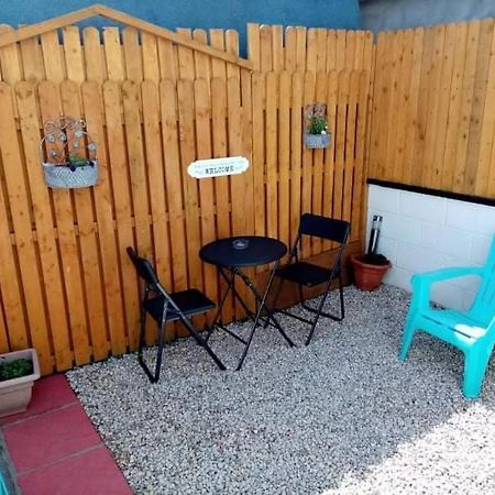 אניס 1Bedroom Self Contained Apartment מראה חיצוני תמונה